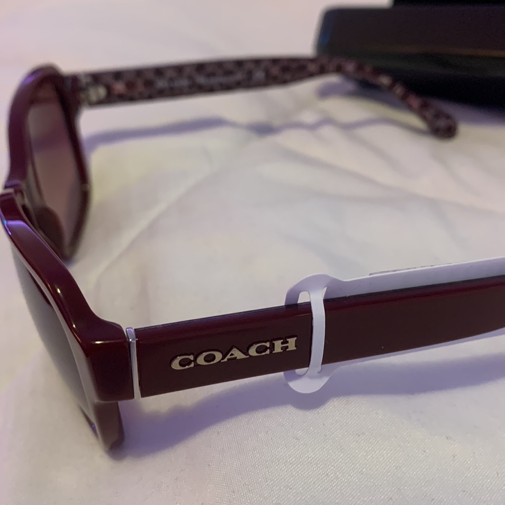 BRAND NEW COACH Sunglasses - Picture 2 of 4